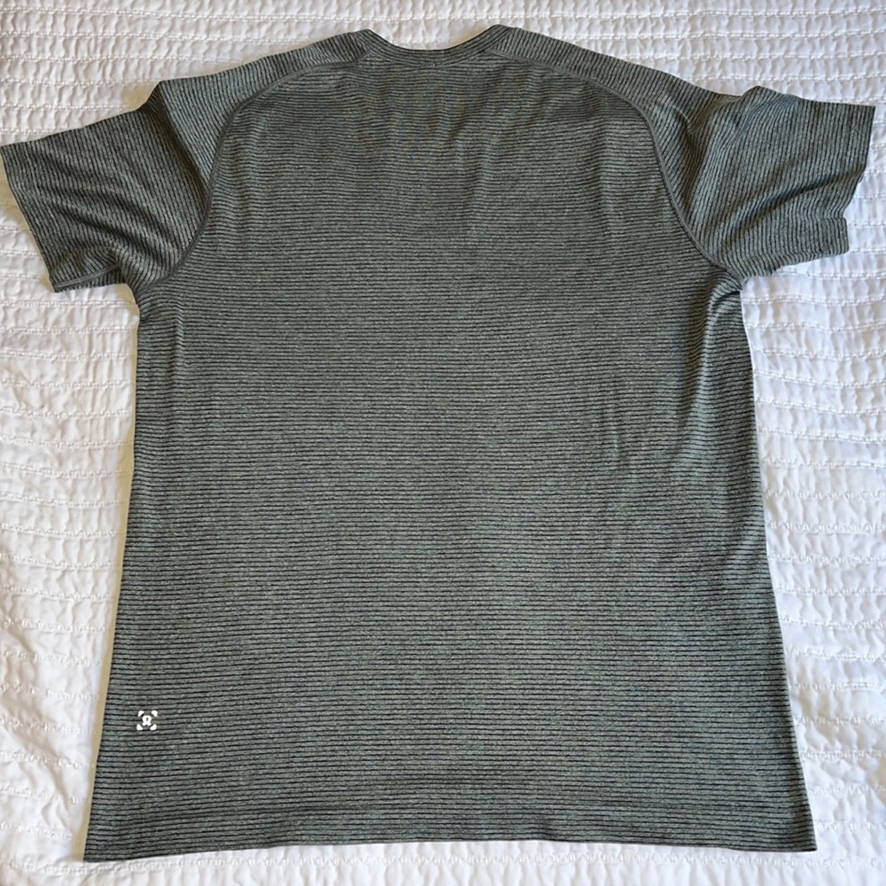 Lululemon metal vent tech ss